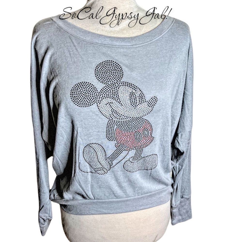 ❤️Disney parks rhinestones Mickey sweater